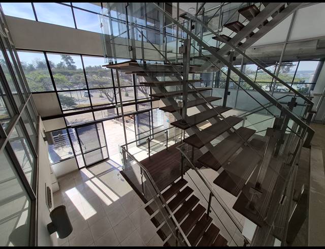 5,204M² OFFICE TO LET IN WOODMEAD